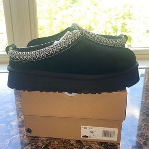 UGG Tazz slippers